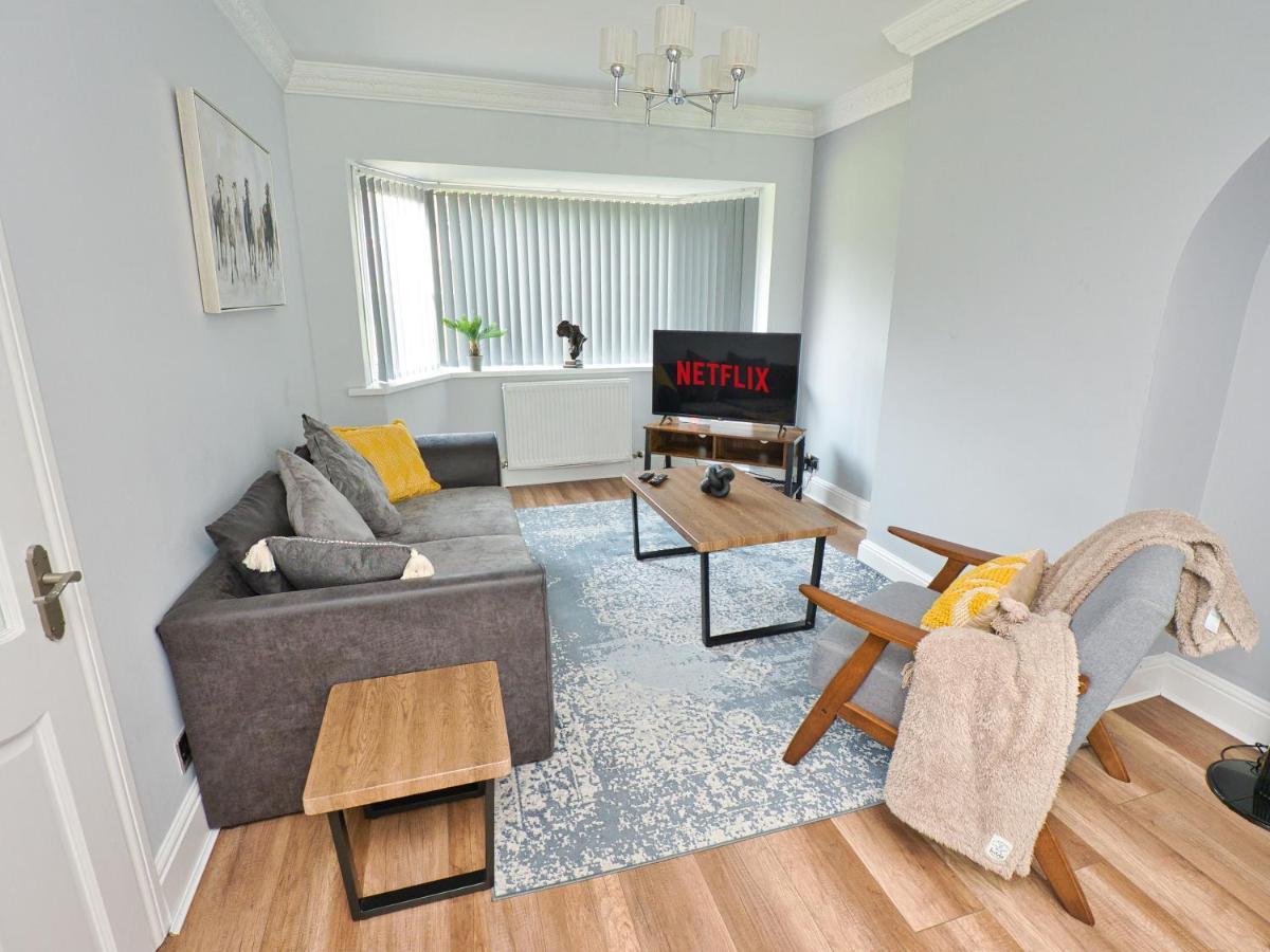 Сasa de vacaciones Cosy 3 Bed With Parking- Family And Contractors Birmingam