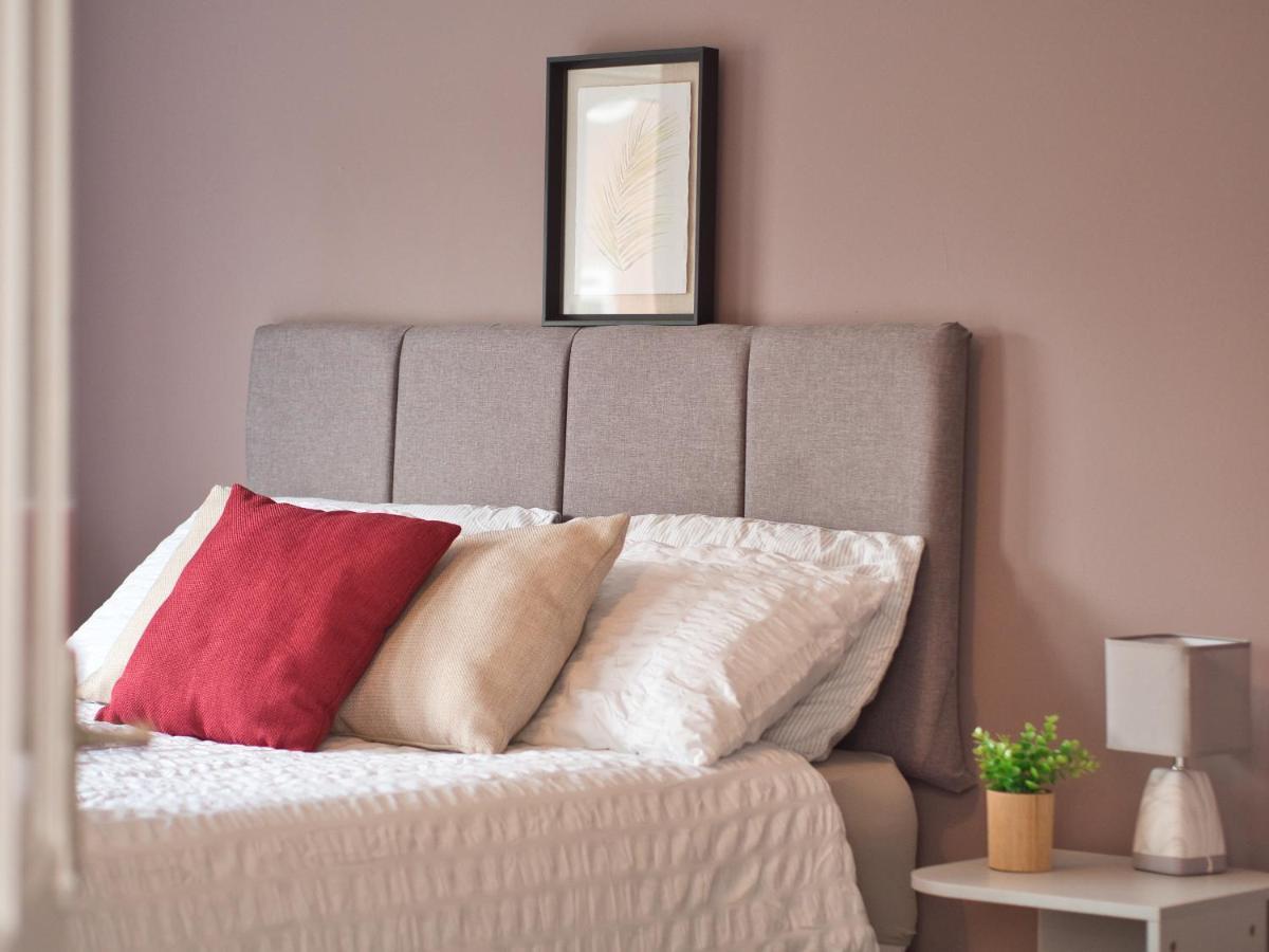 Сasa de vacaciones Cosy 3 Bed With Parking- Family And Contractors *